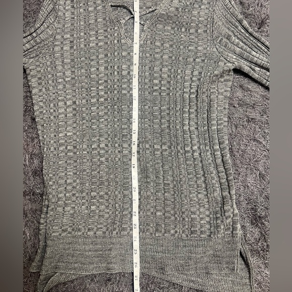 Gray V-Neck Sweater! - Picture 9 of 15